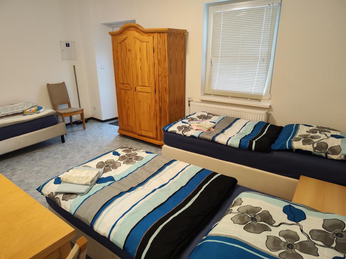 Lucky Hostel - Housity
