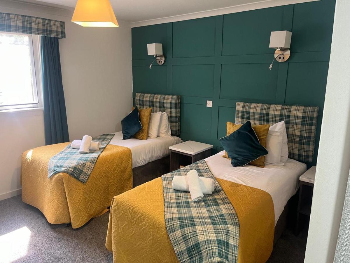 MacDonald Hotel & Cabins - Housity
