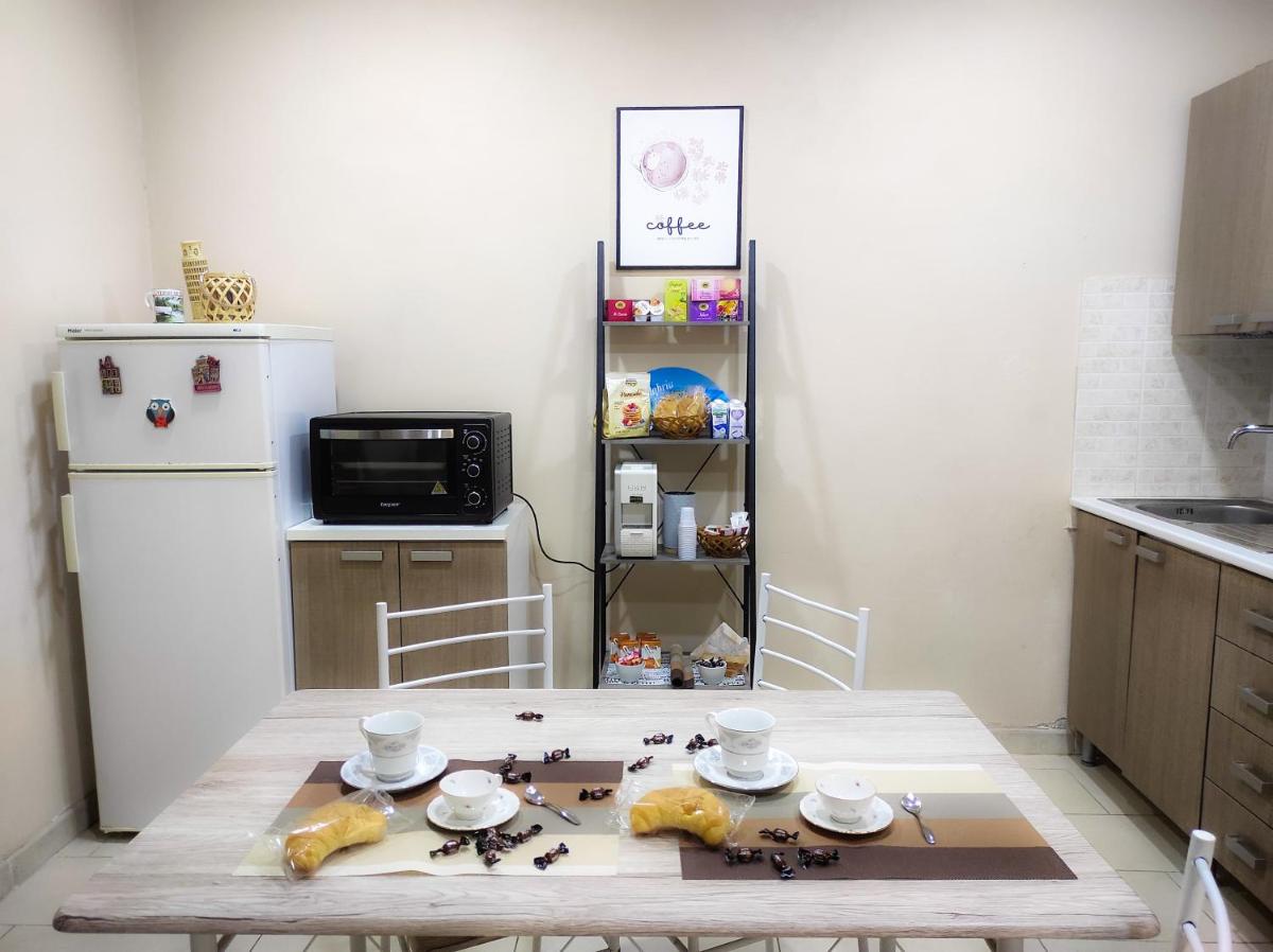 76 Avenue Suites Wi-Fi, Shuttle, Breakfast - Housity