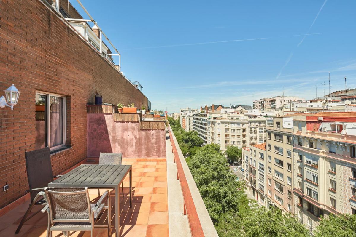 Apartamentos Juan Bravo - Housity