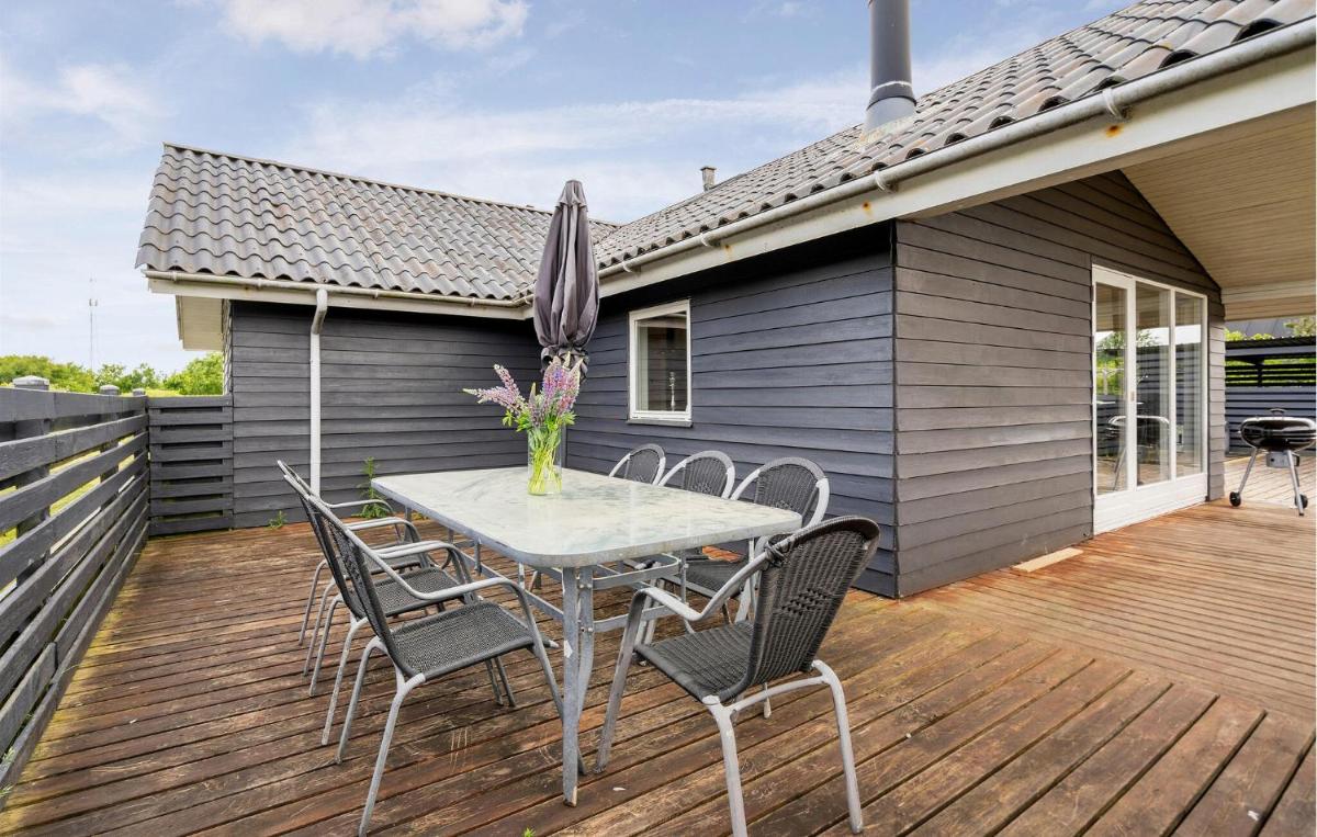 Four-Bedroom Holiday Home In Tarm - Housity