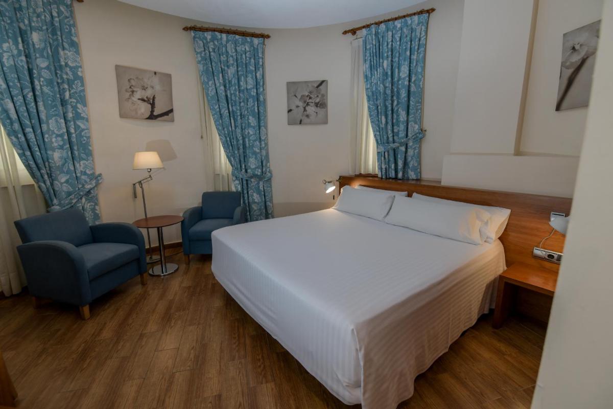 Hotel Mieres del Camino - Housity