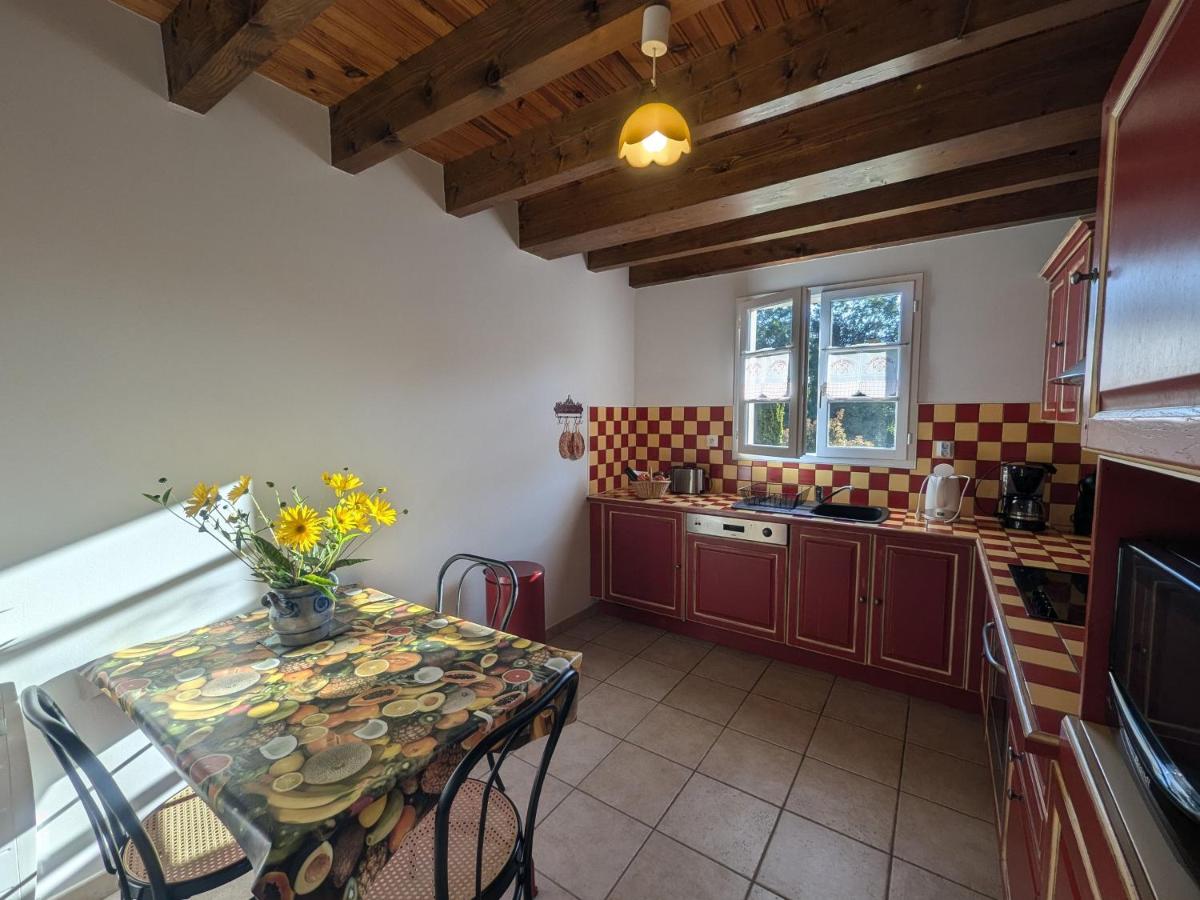 Maison charmante à Langres avec Wi-Fi et parking - FR-1-611-43 - Housity