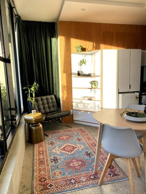 Cosy Penthouse Apartment - Hizvo