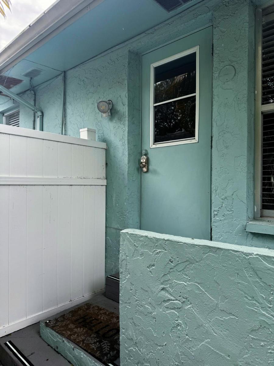 The Beach House B - Housity