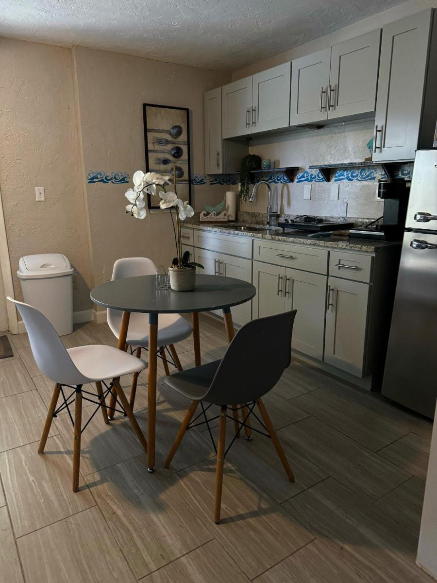 The Beach House B - Housity