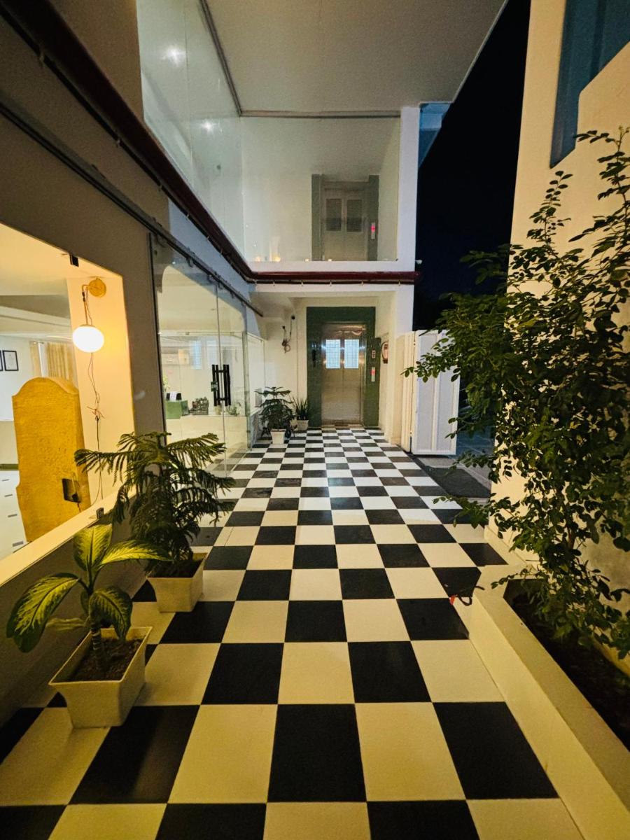 The Lavish Stay - Housity