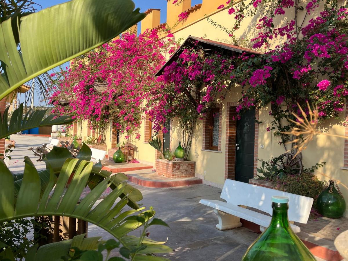 Oasi B&B hotel Restaurant - Housity