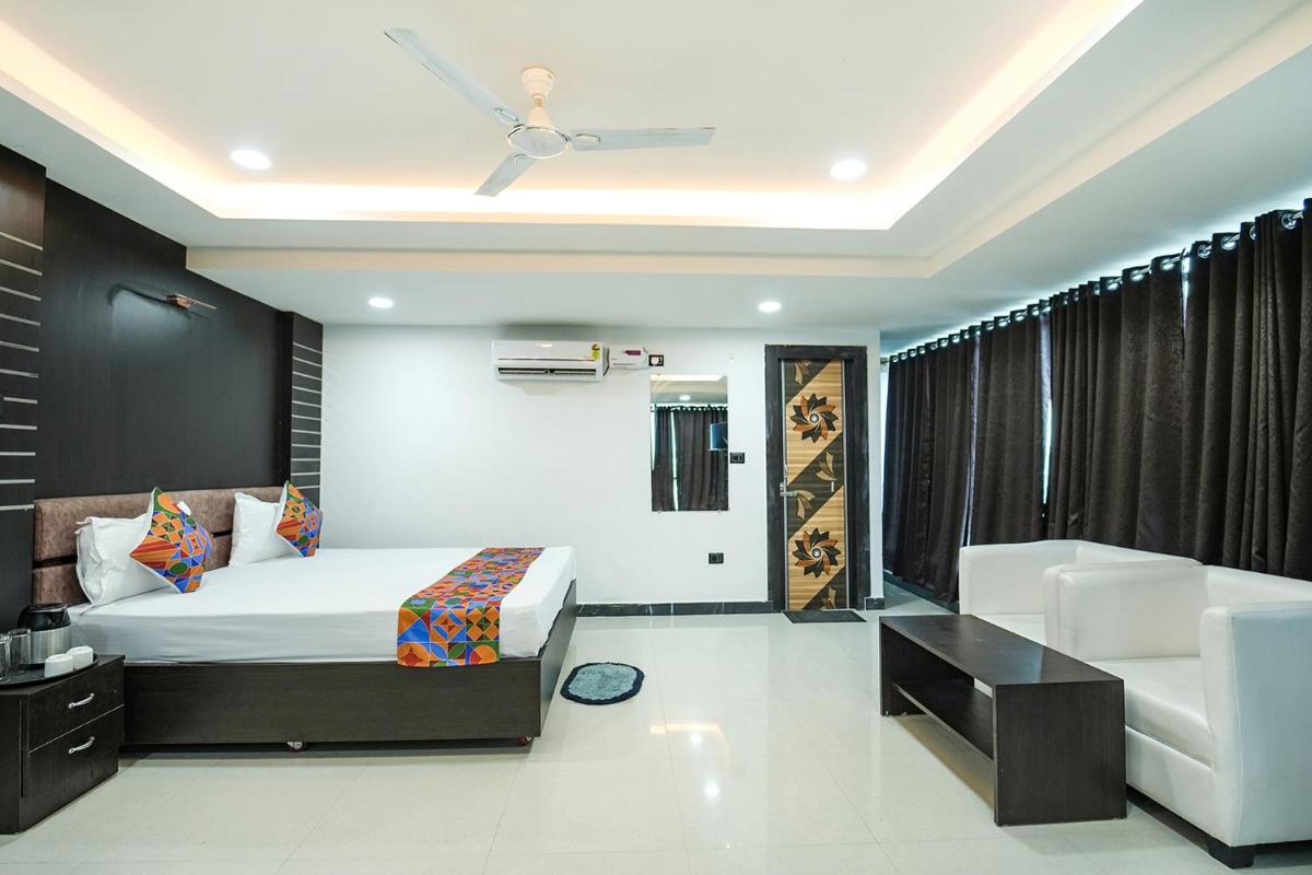 FabHotel Royal Carpet - Housity