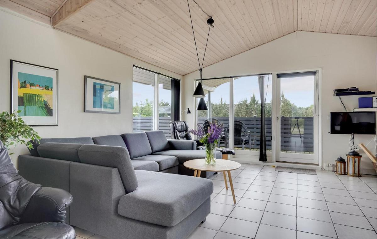 Four-Bedroom Holiday Home In Tarm - Housity