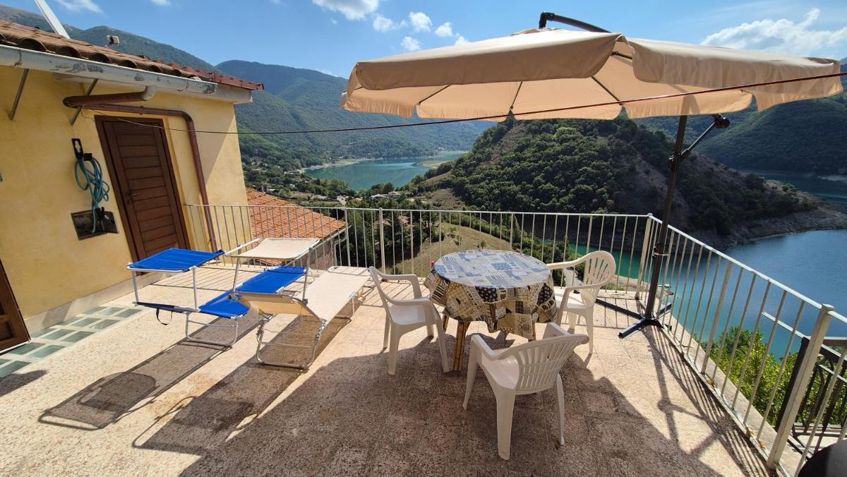 Amazing Lake View - Housity