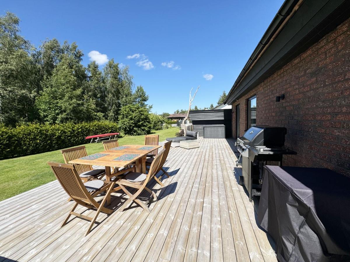 Lovely villa with a high standard in Karlsborg - Housity