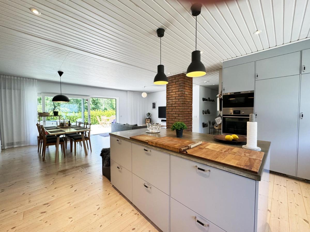 Lovely villa with a high standard in Karlsborg - Housity