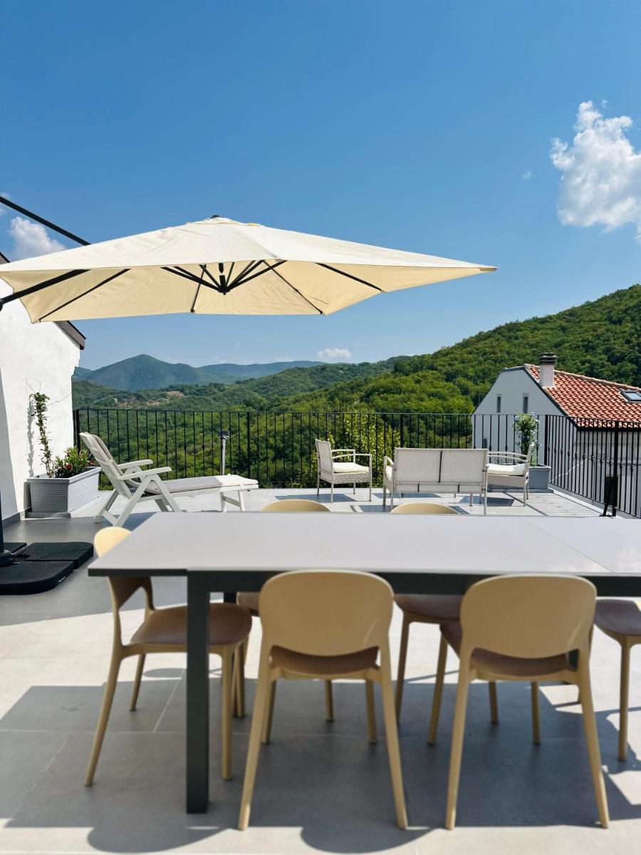 Pennadomo Climbing House - Housity