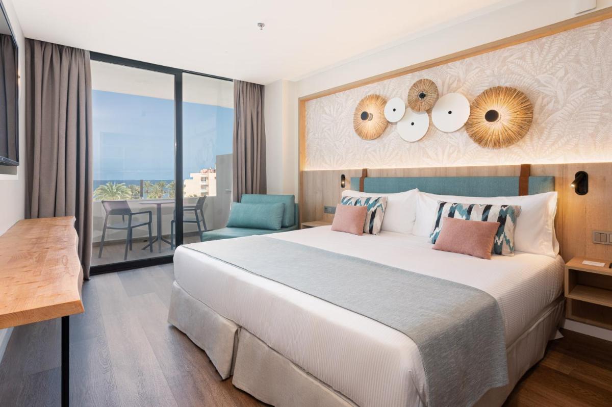 Cama o camas de una habitación en Mediterranean Palace