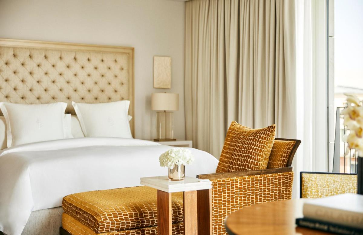 Cama o camas de una habitación en Four Seasons Hotel Madrid