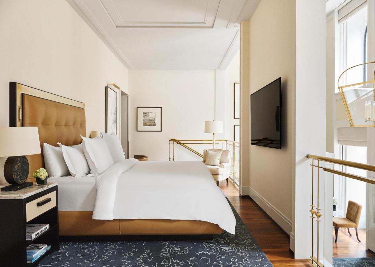 Cama o camas de una habitación en Four Seasons Hotel Madrid