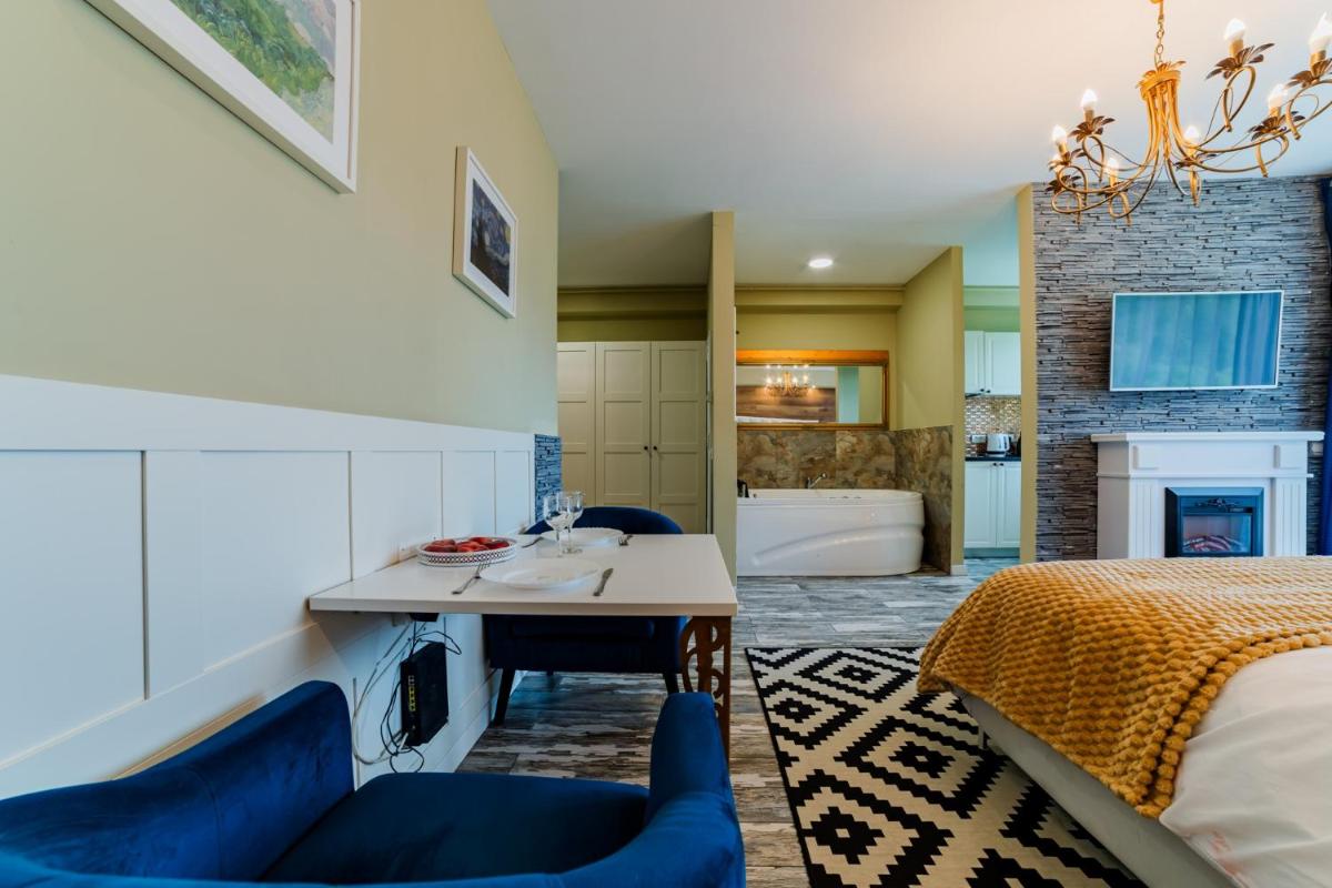 Romantic Jacuzzi Chic Apartment - Housity