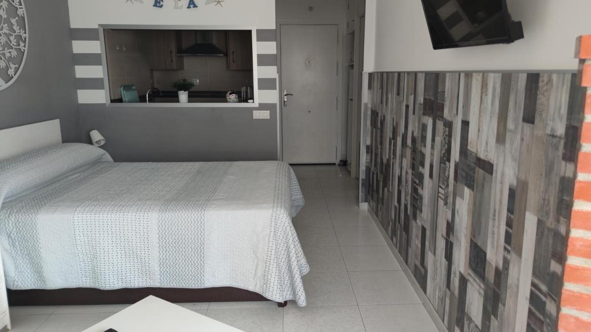 Estudio TORROX PLAYA- vistas al mar y piscina - Housity