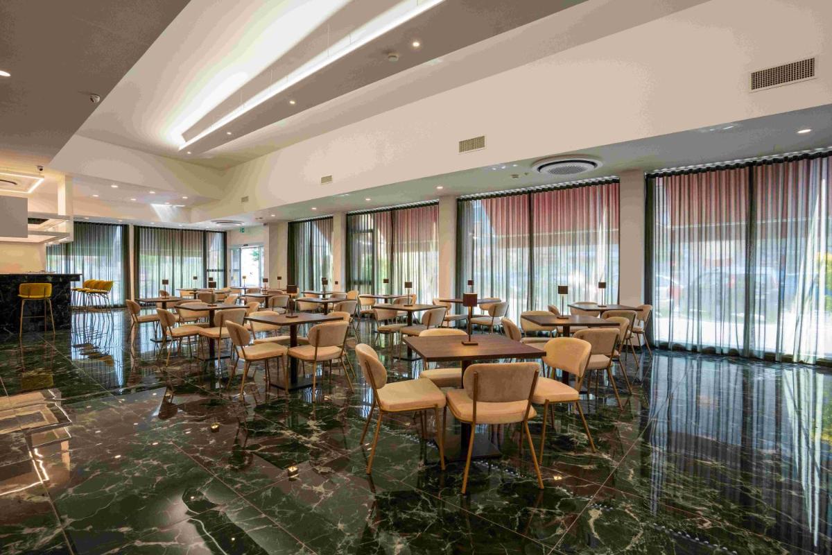 Hotel Bulà - Housity