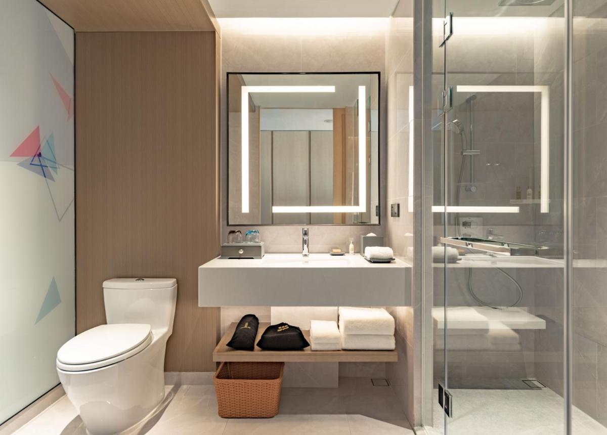 Hilton Garden Inn Shenzhen World Exhibition & Convention Center - Housity