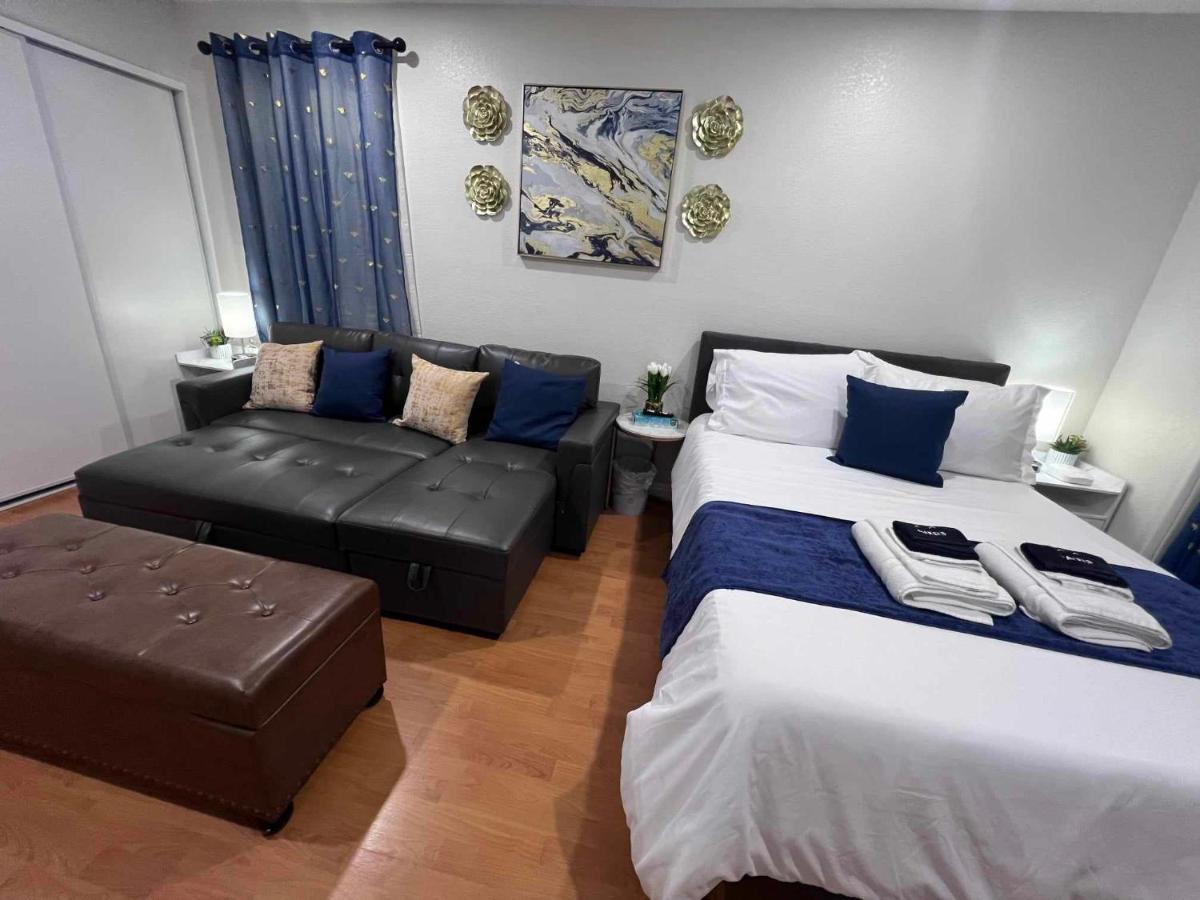 NEW! 2-Bedroom Fontana Guest House close to Kaiser Permanente - Housity