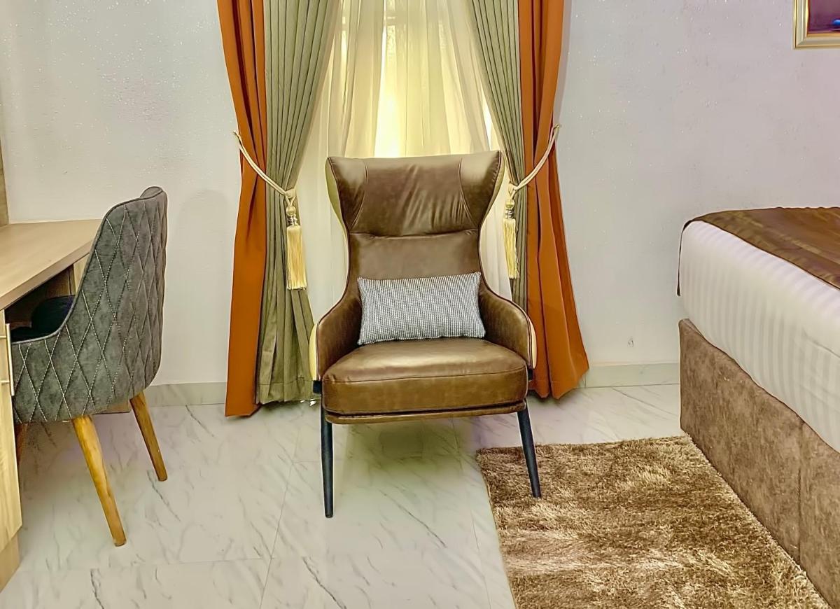 Prince Xclusive Royale Hotels - Housity