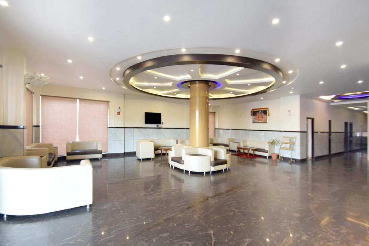 Collection O Hotel Kanta International - Housity