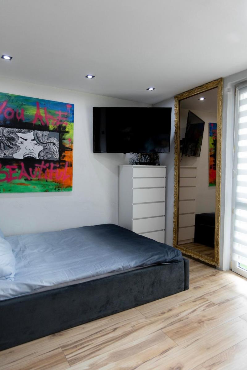 Art Apart - Housity