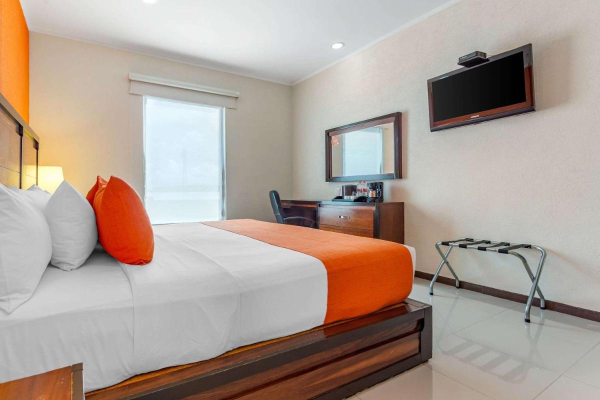 Comfort Inn Cancún Aeropuerto - Housity