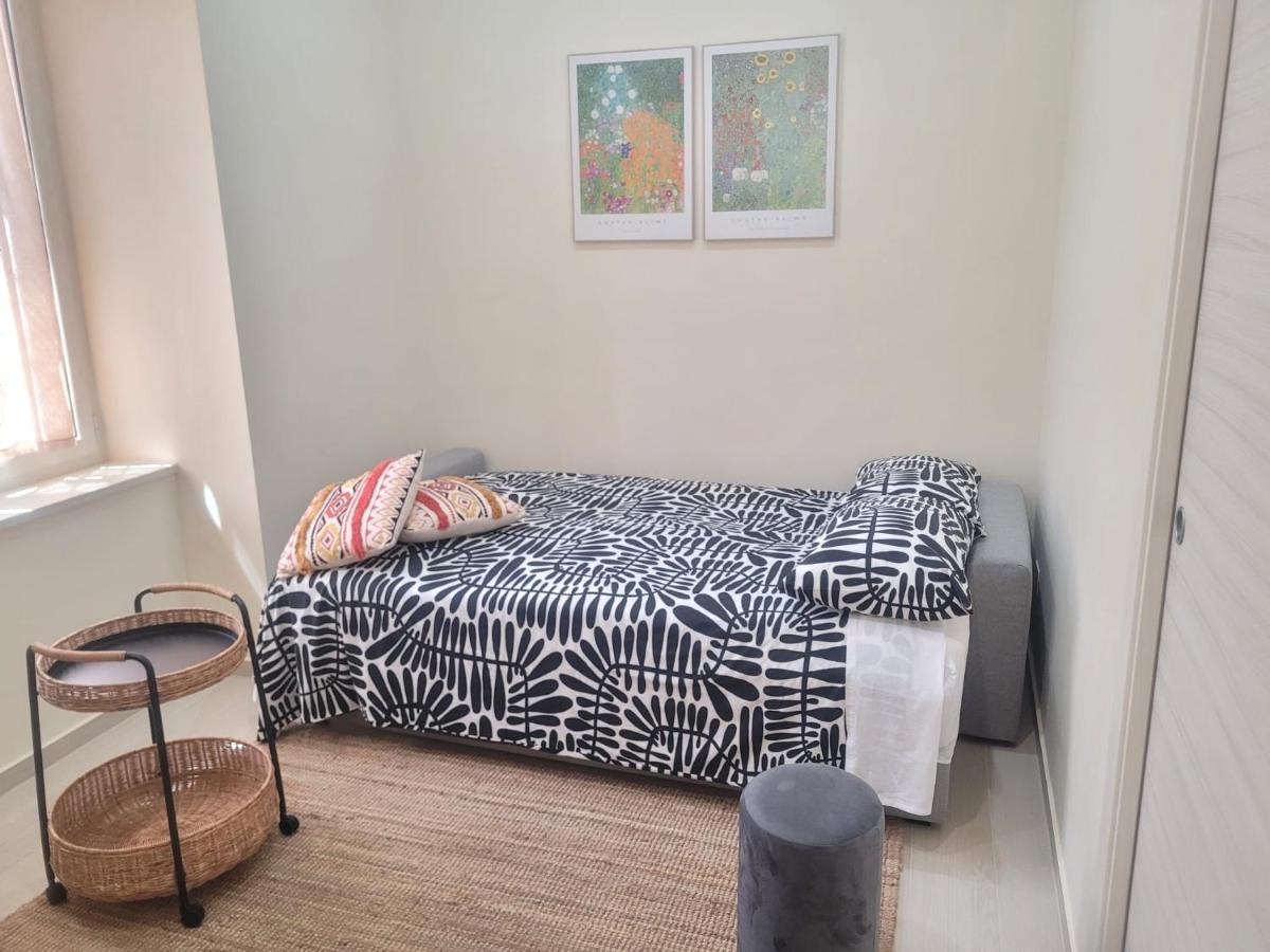 La Primavera Apartment - Housity