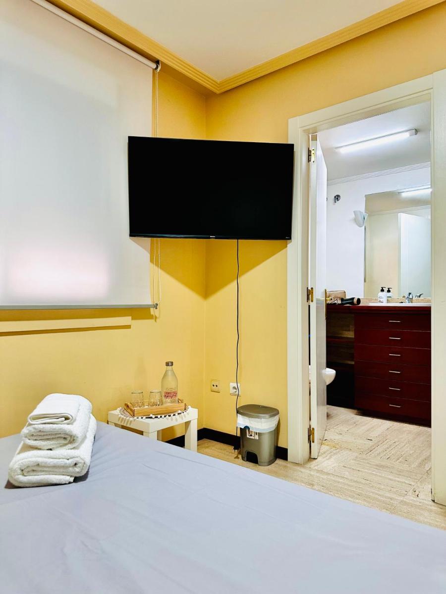 Habitación Baño Privado, TV y Netflix - Housity