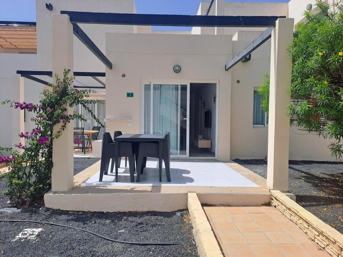 HomeforGuest Apartamento con terraza y piscina en Corralejo - Housity