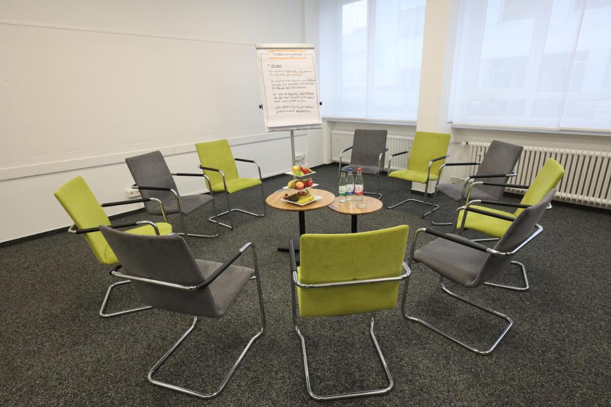 hoffmanns höfe - Housity