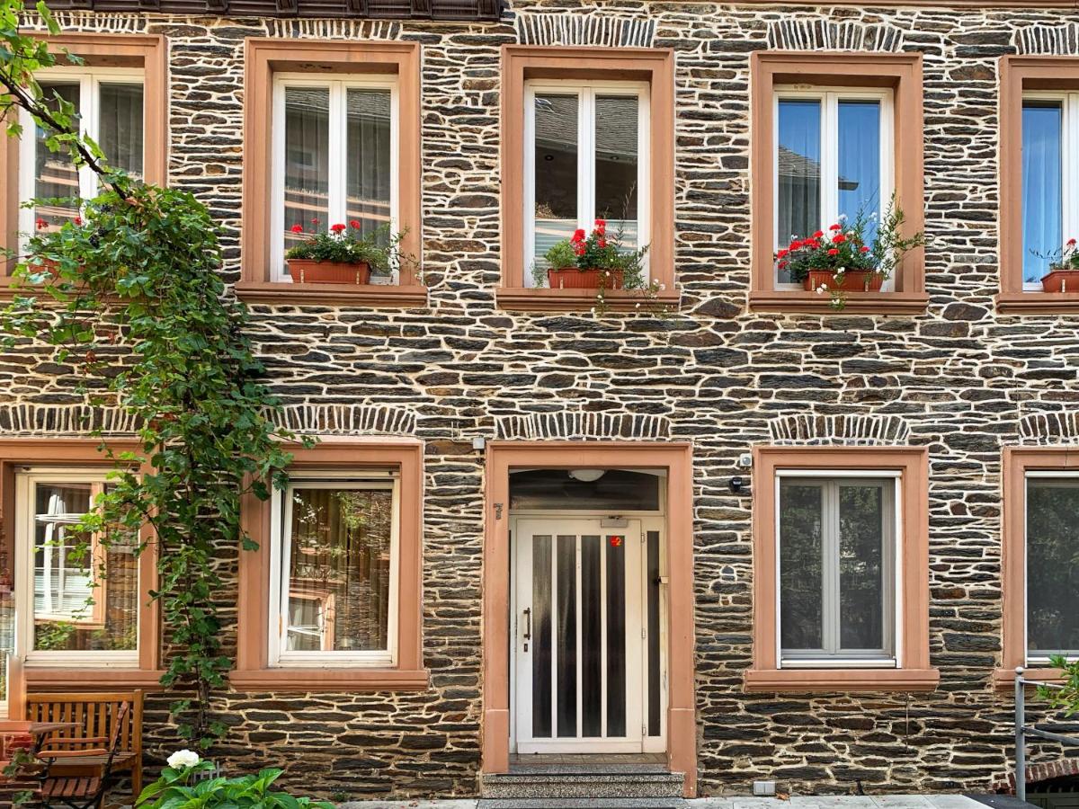 Augusta Trarbach - Housity