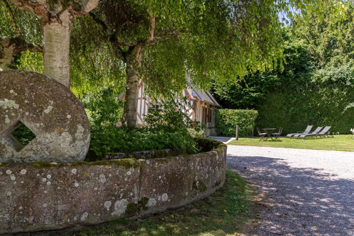 Jardin de l'établissement Les Manoirs des Portes de Deauville - Small Luxury Hotel Of The World