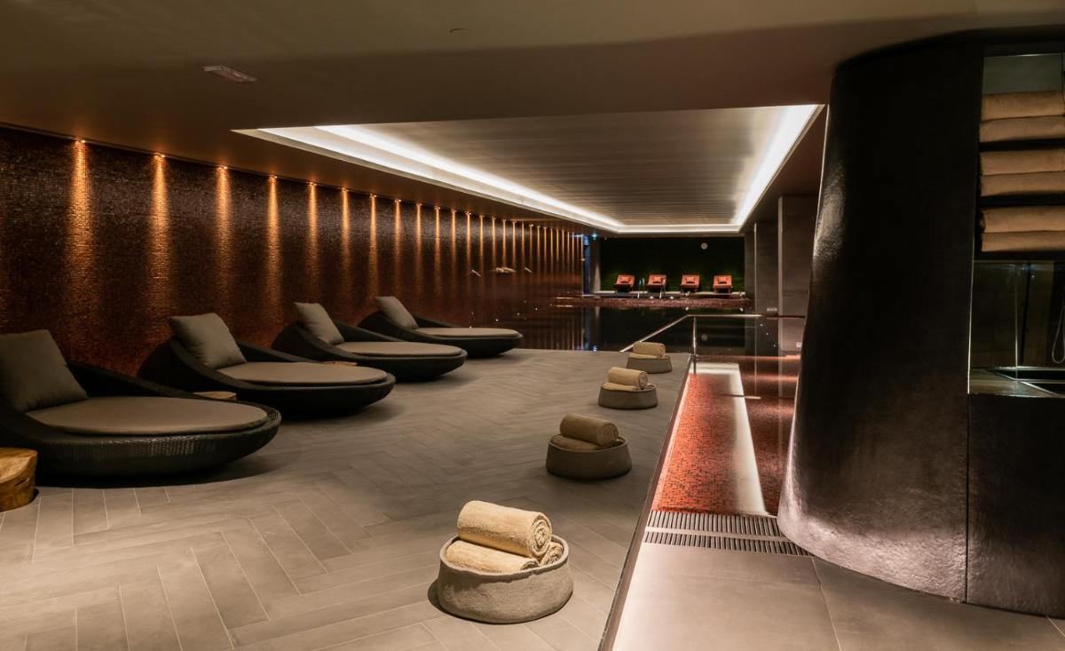 Uma área de estar em Hilton Porto Gaia