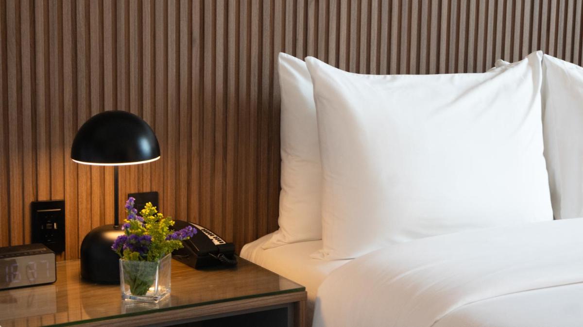 Waymore Hotel Spa & Casino - Housity