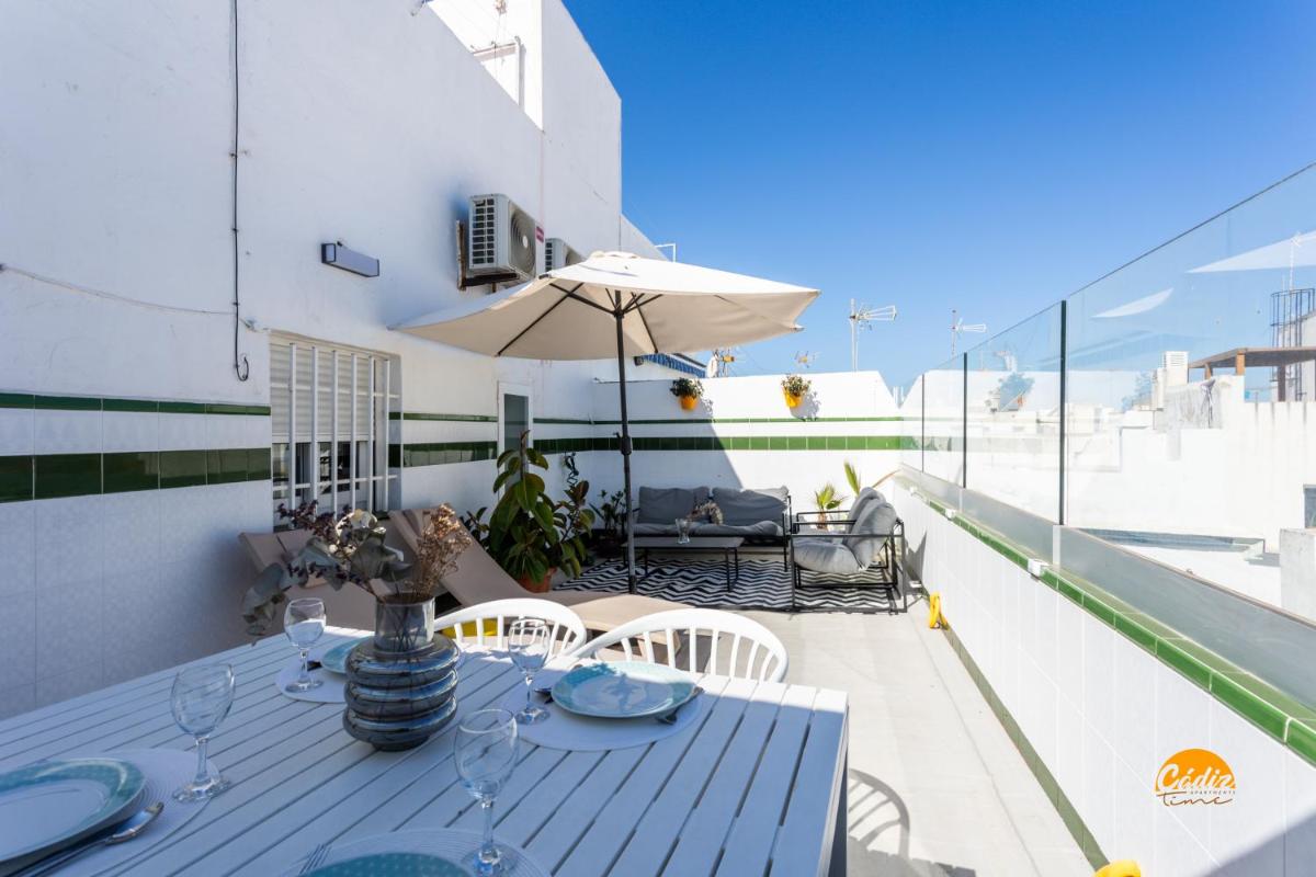 Atico Catedral by Cadiz Time - Housity