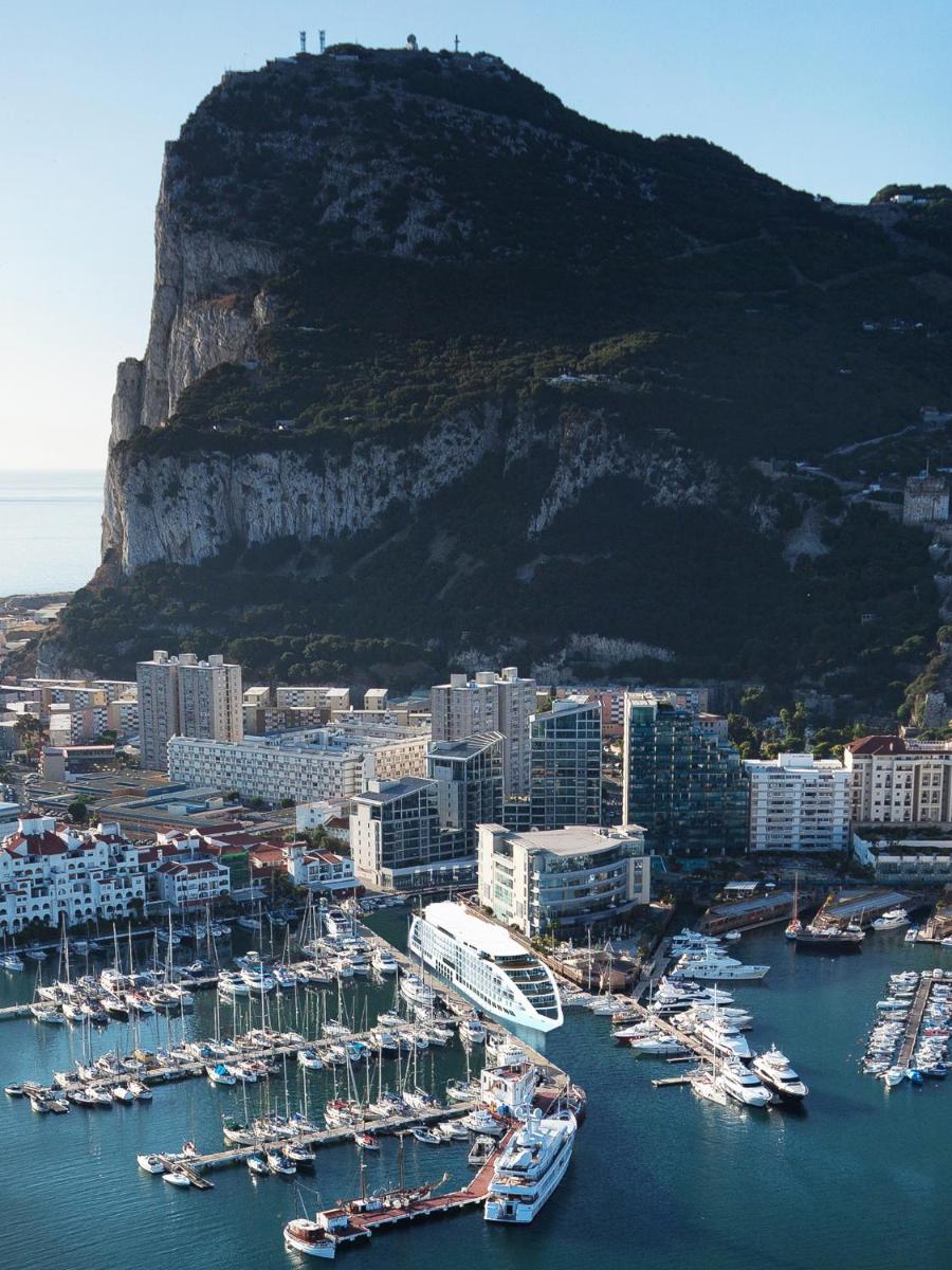 Sunborn Gibraltar - Housity