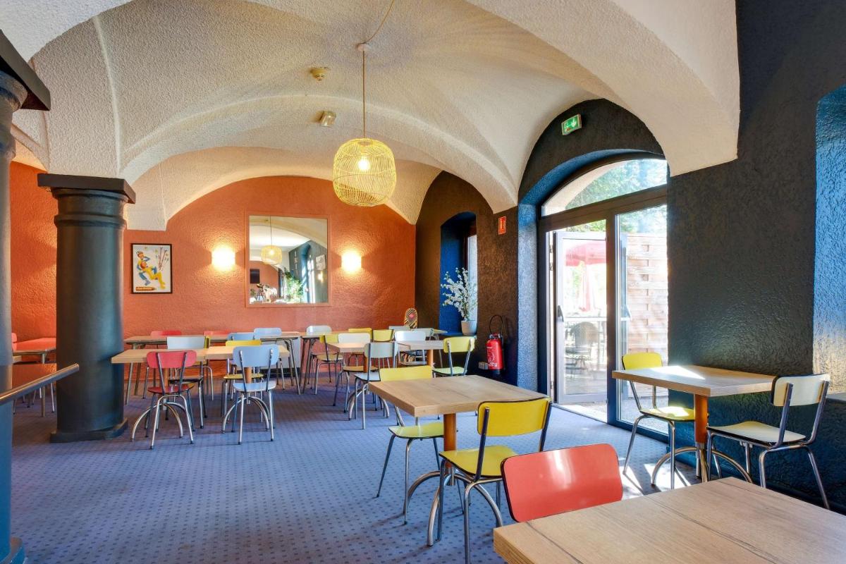 Restaurant ou autre lieu de restauration dans l'établissement Sure Hotel by Best Western Annecy