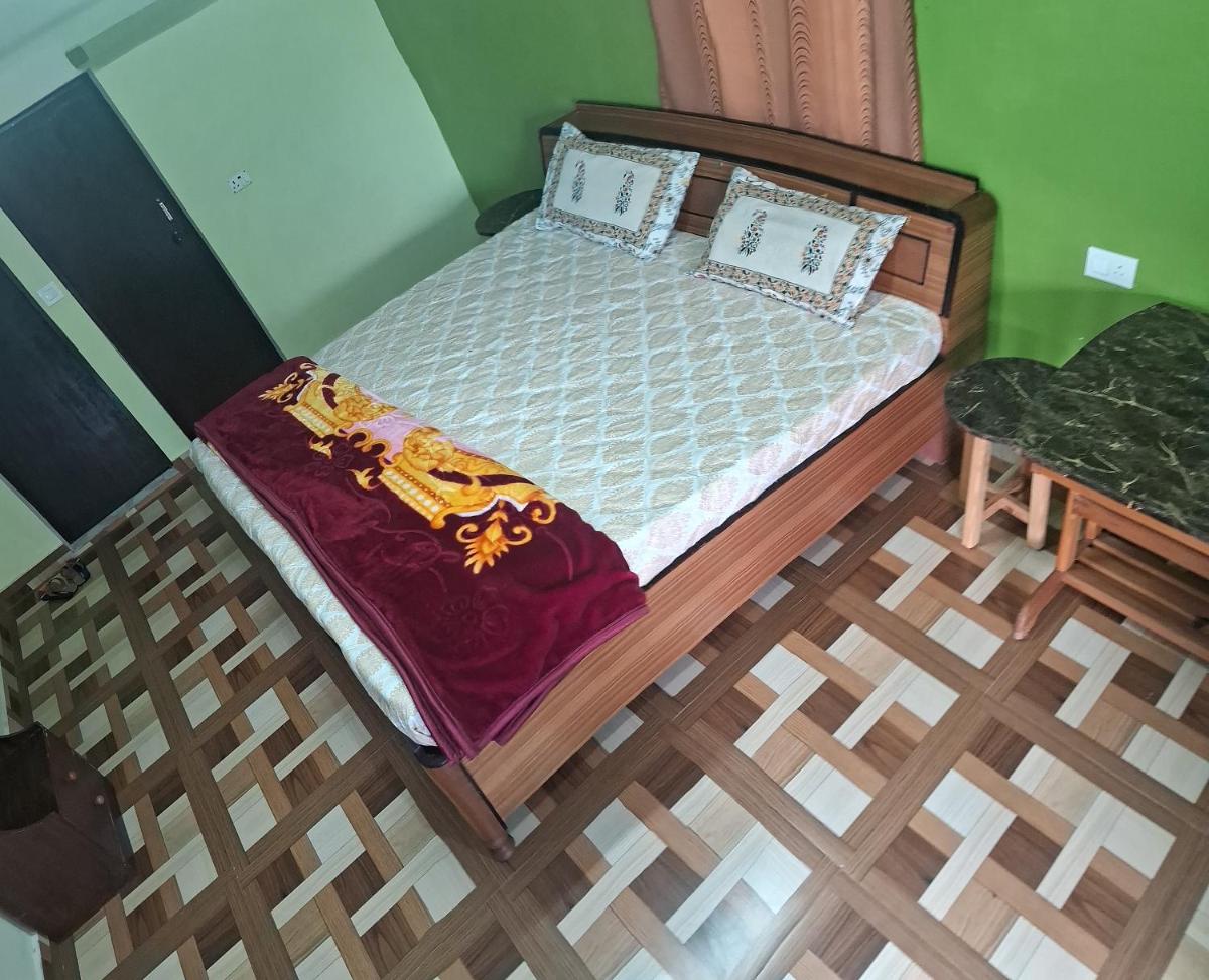 माँ Kamala's Family Homestay - Housity