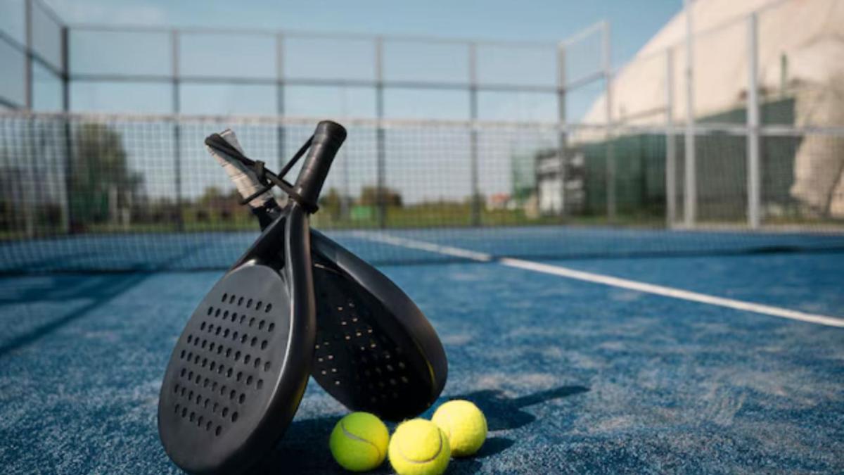 Instalaciones para jugar a tenis o squash en Hotel Alfonso I o alrededores