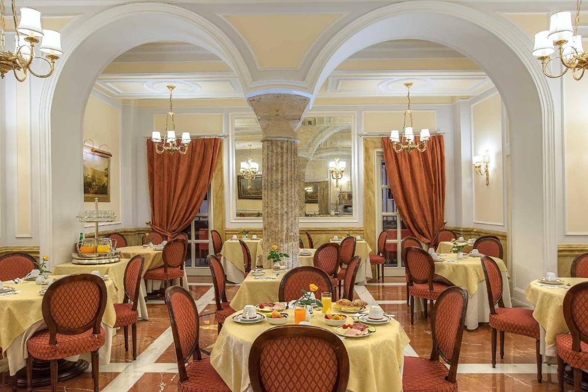Albergo del Senato - Hizvo