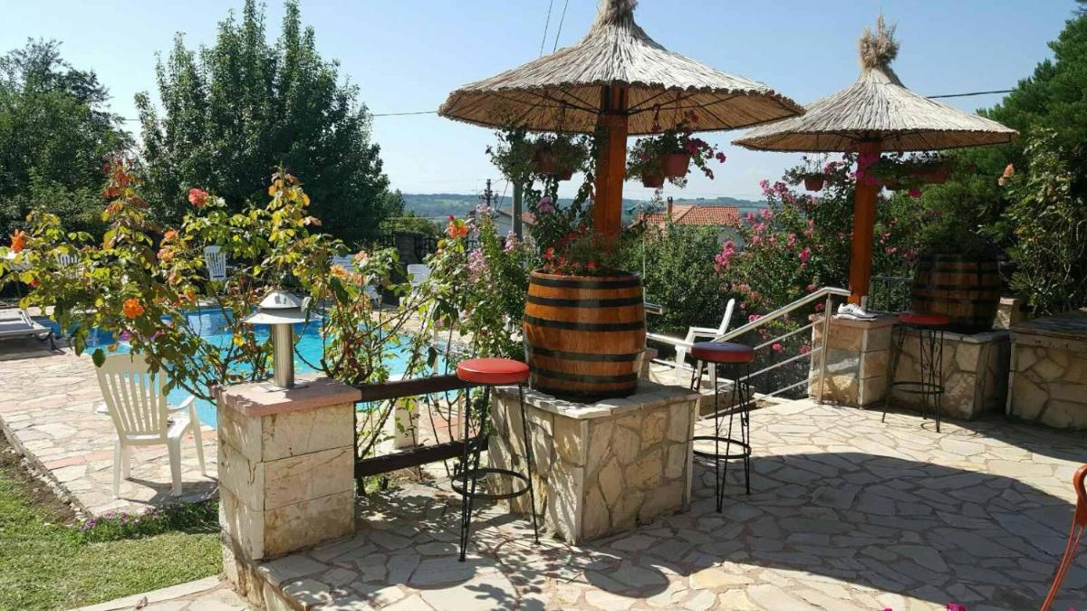VILA PEKEČ - Housity