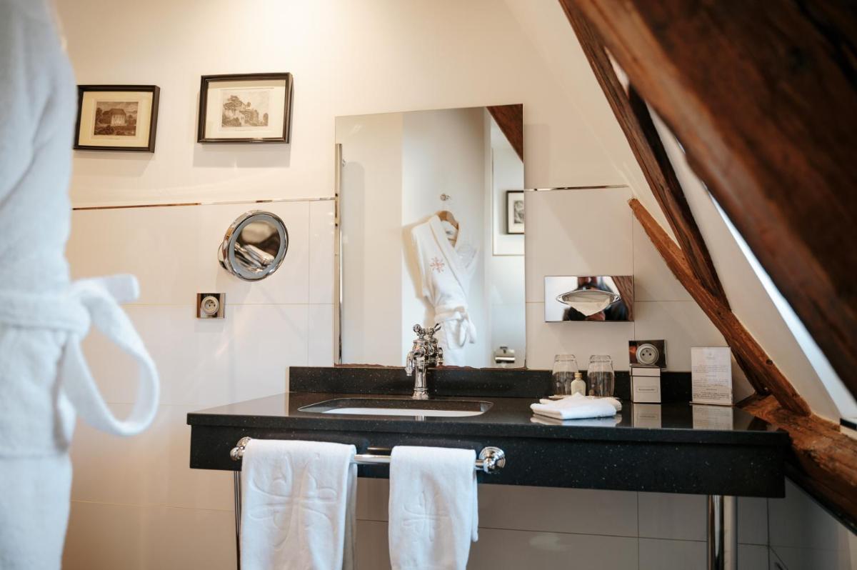 Photo de la galerie de l'établissement Hôtel & Spa Le Bouclier D'or, à Strasbourg