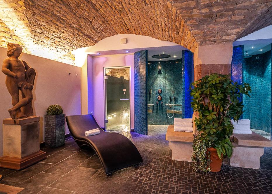 Photo de la galerie de l'établissement Hôtel & Spa Le Bouclier D'or, à Strasbourg