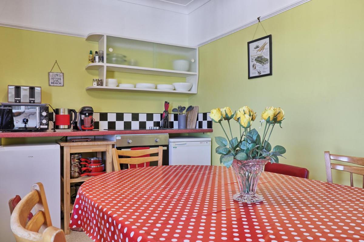 Walton Beach Holiday Lets - Housity