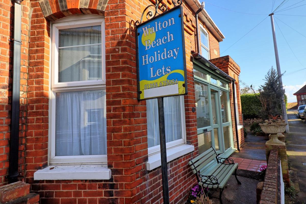 Walton Beach Holiday Lets - Housity