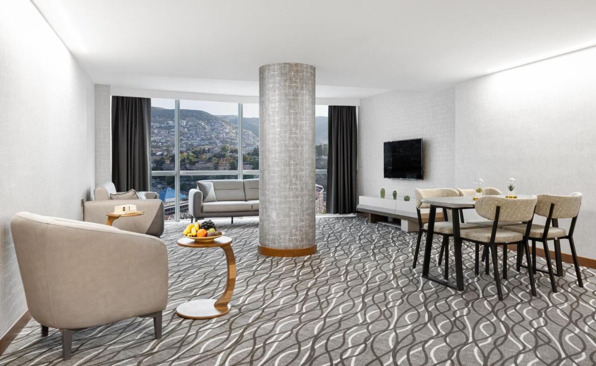 Lilium Hotel & Suites - Housity